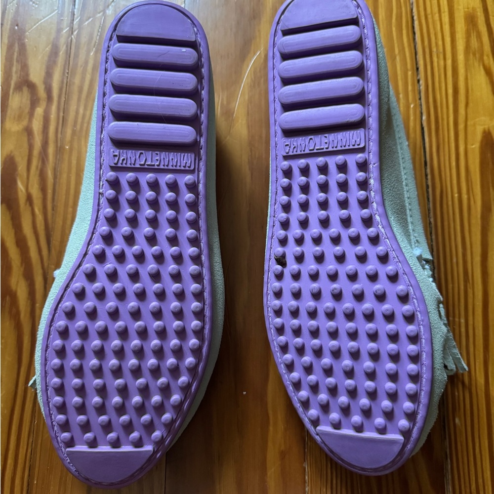 Minnetonka mint green Moccasins Soft Suede size 9 - Picture 3 of 4